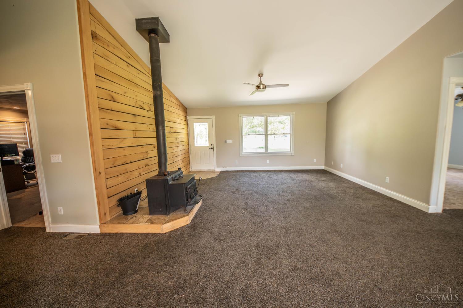 6231 Hunt Road Blanchester, OH 45107 - Photo 4 of 20