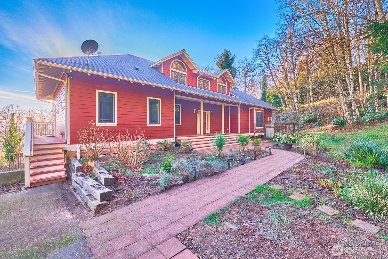 2147 Klahanee Drive Southwest Ilwaco, WA 98624 - Photo 2 of 36