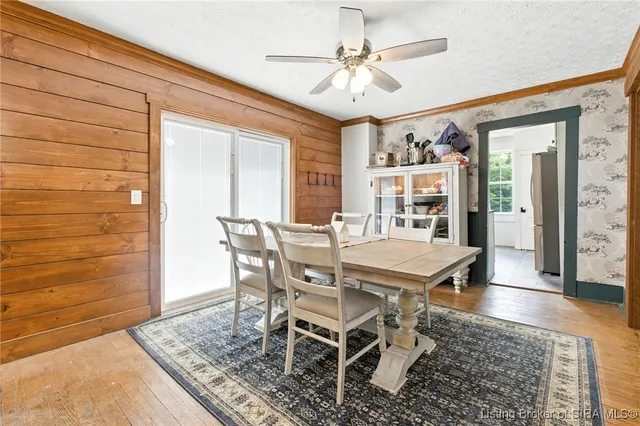 $259,000 | 3745 Crandall Lanesville Road Northeast, Lanesville, IN 47136