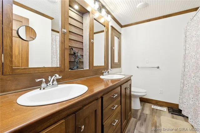 $259,000 | 3745 Crandall Lanesville Road Northeast, Lanesville, IN 47136