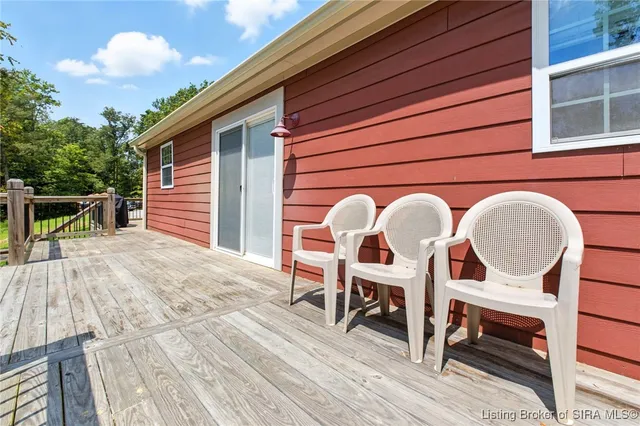 $259,000 | 3745 Crandall Lanesville Road Northeast, Lanesville, IN 47136