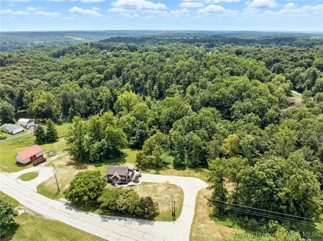 $259,000 | 3745 Crandall Lanesville Road Northeast, Lanesville, IN 47136