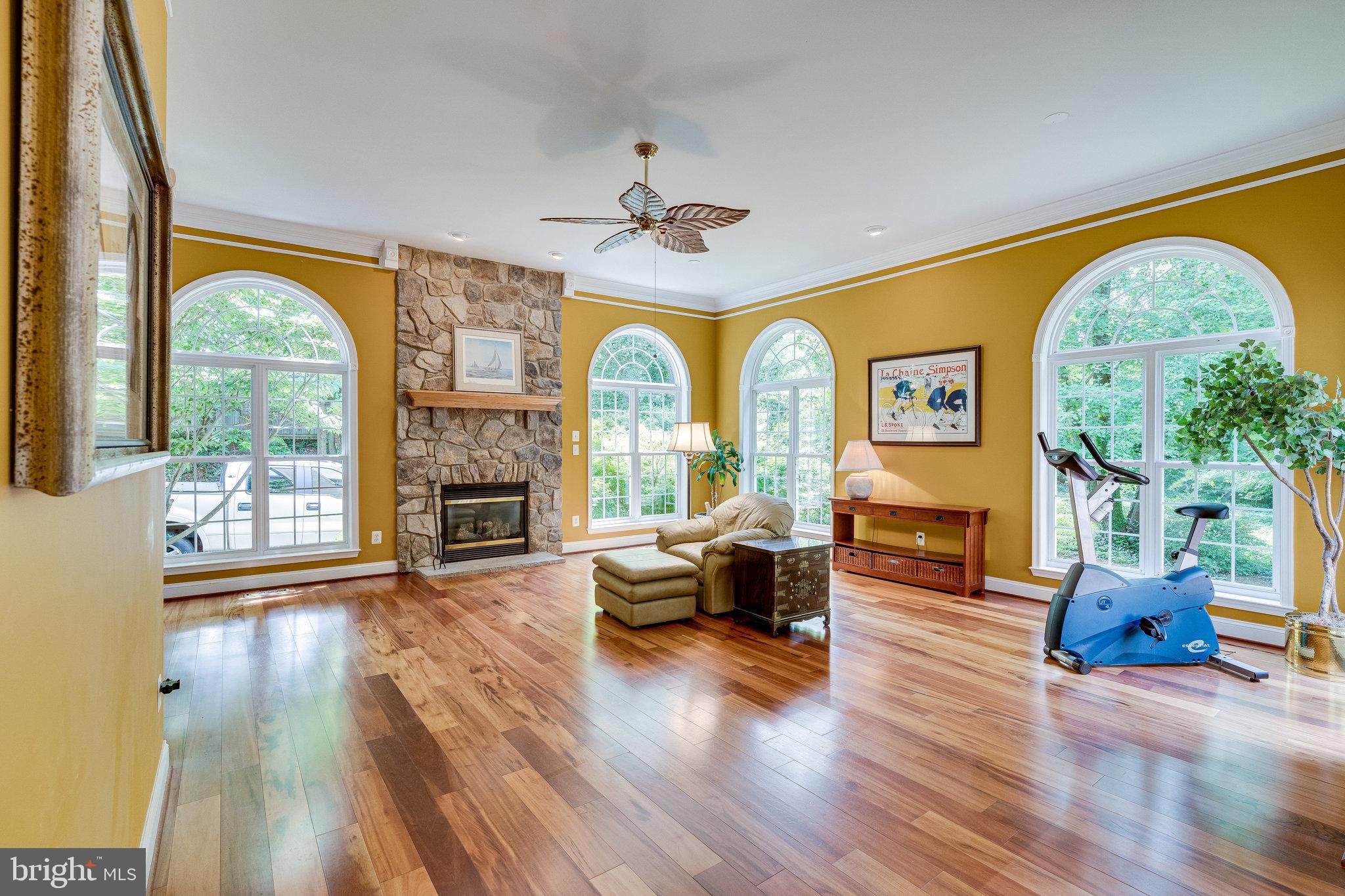 2860 Hill Road Vienna, VA 22181 - Photo 15 of 51 Gallery Image 15