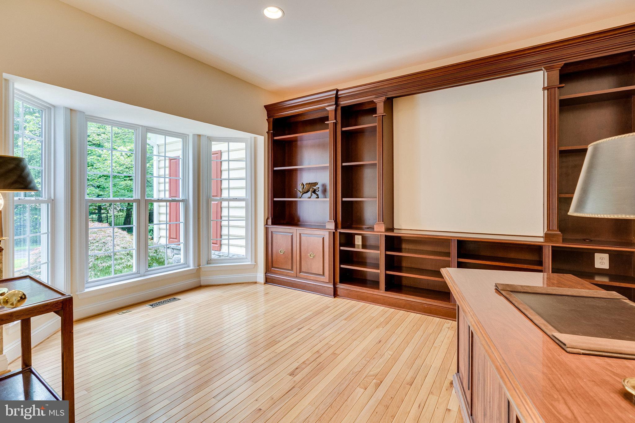 2860 Hill Road Vienna, VA 22181 - Photo 18 of 51 Gallery Image 18