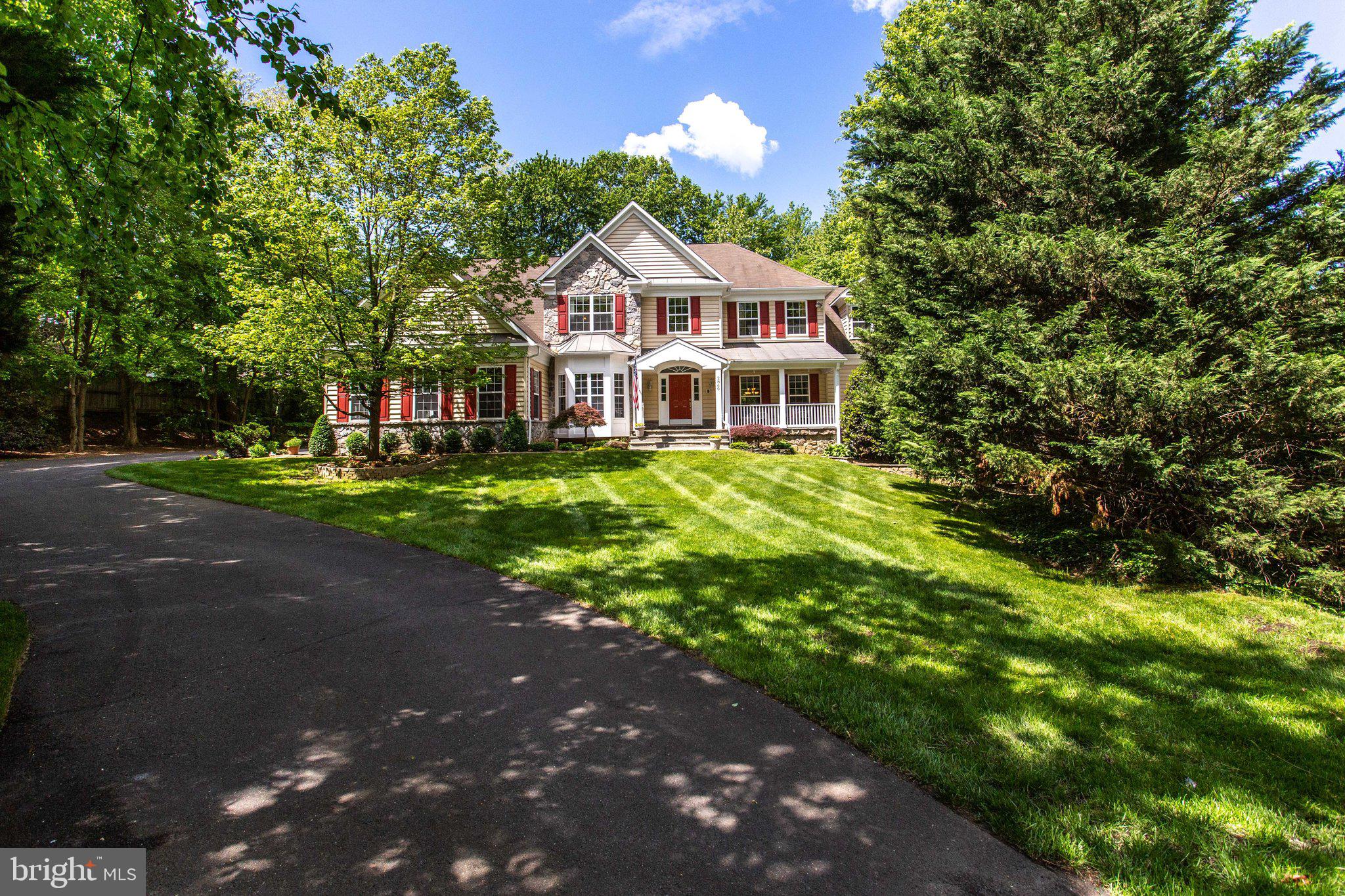 2860 Hill Road Vienna, VA 22181 - Photo 3 of 51 Gallery Image 3