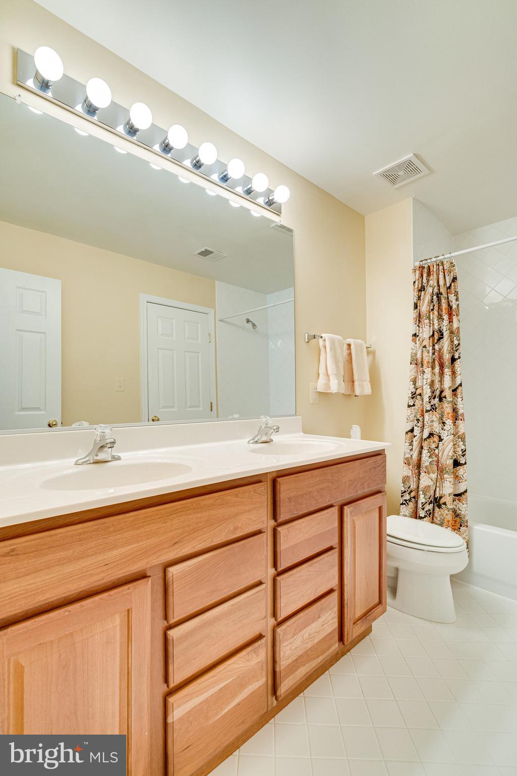 2860 Hill Road Vienna, VA 22181 - Photo 36 of 51 Gallery Image 36