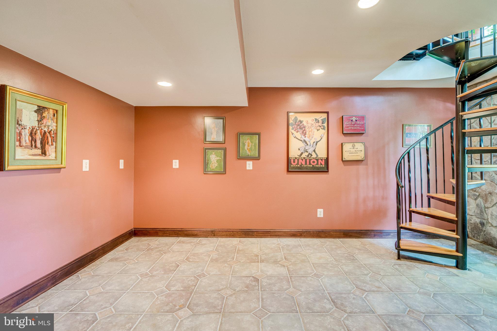2860 Hill Road Vienna, VA 22181 - Photo 40 of 51 Gallery Image 40