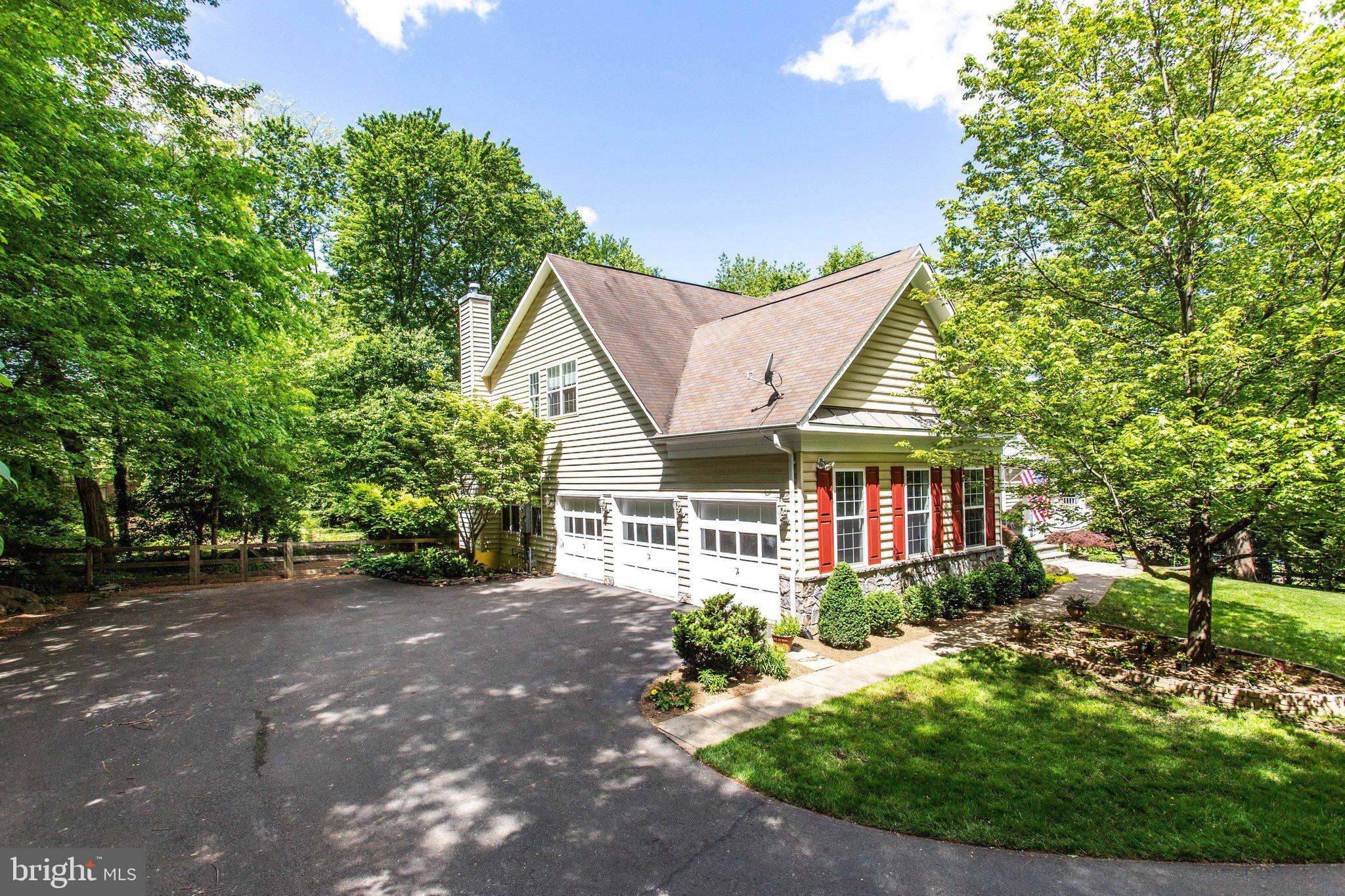 2860 Hill Road Vienna, VA 22181 - Photo 5 of 51 Gallery Image 5