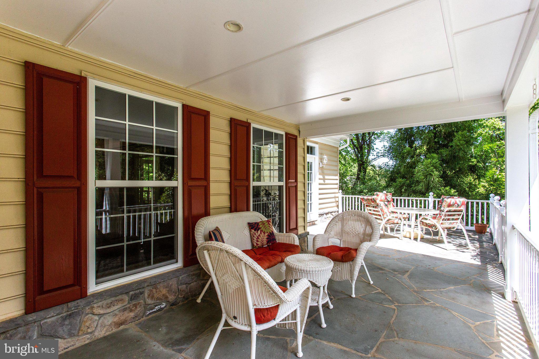 2860 Hill Road Vienna, VA 22181 - Photo 6 of 51 Gallery Image 6