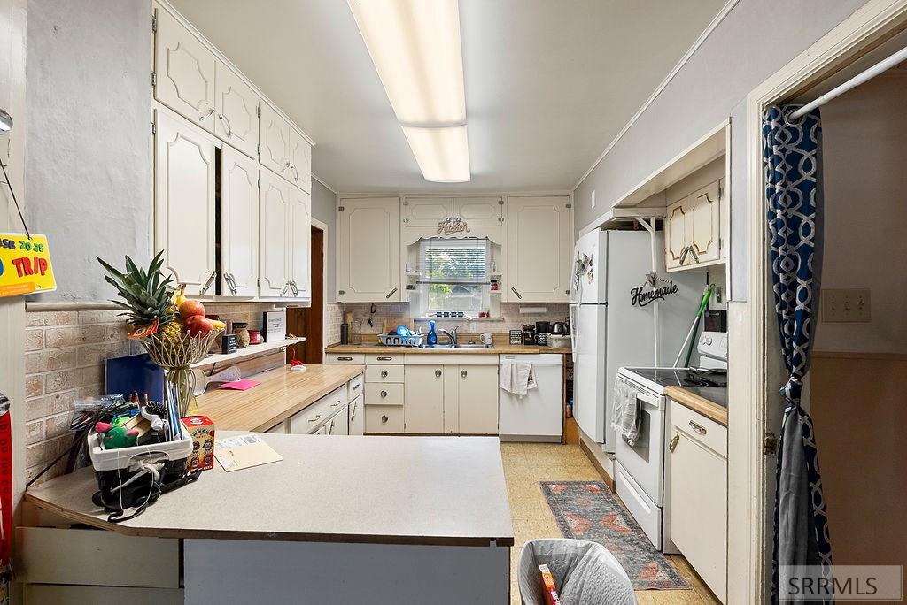 1046 East Lander Street Pocatello, ID 83201 - Photo 5 of 16