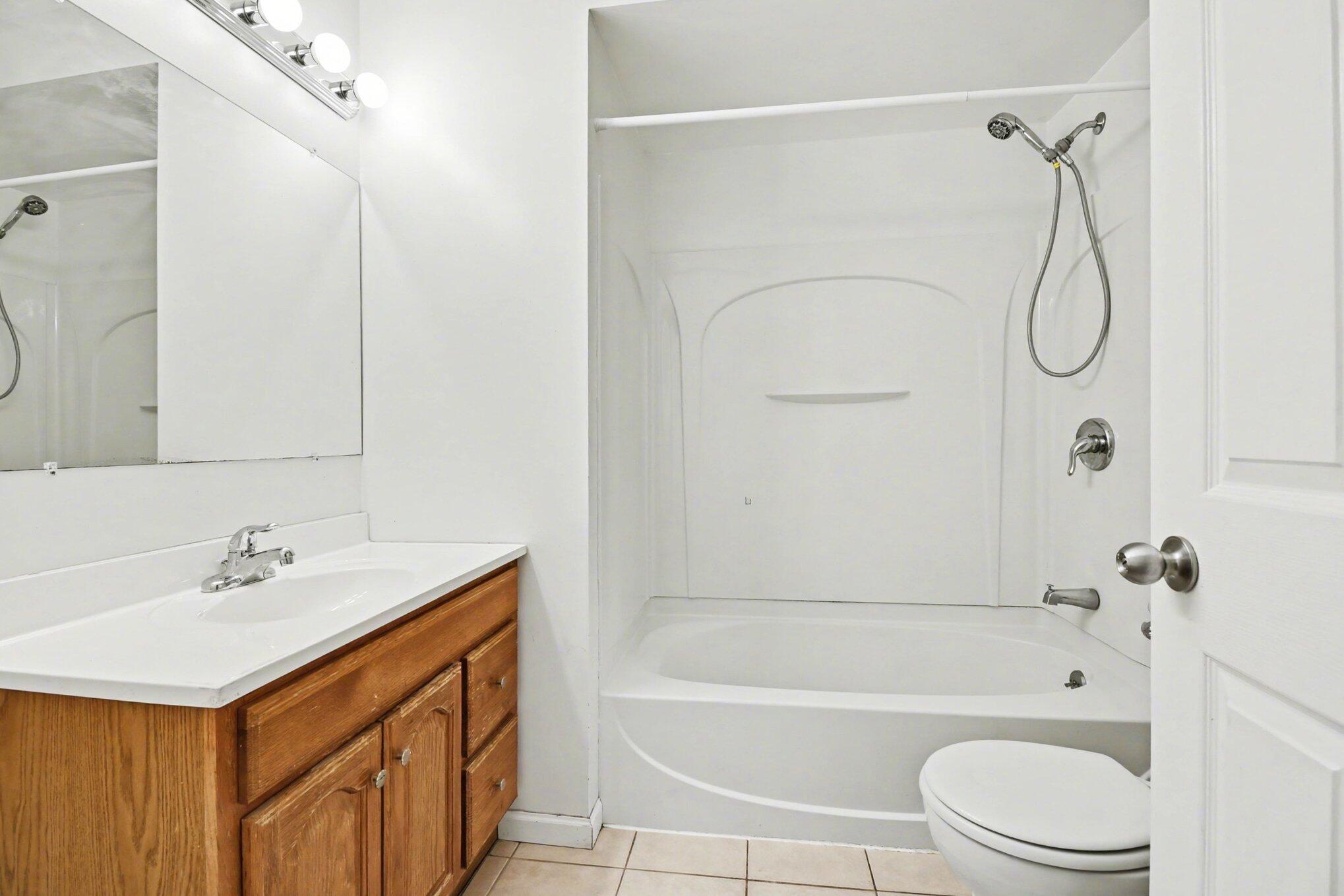 5151 Taylor Ridge Drive Southeast Kentwood, MI 49512 - Photo 13 of 27 013_file_7449