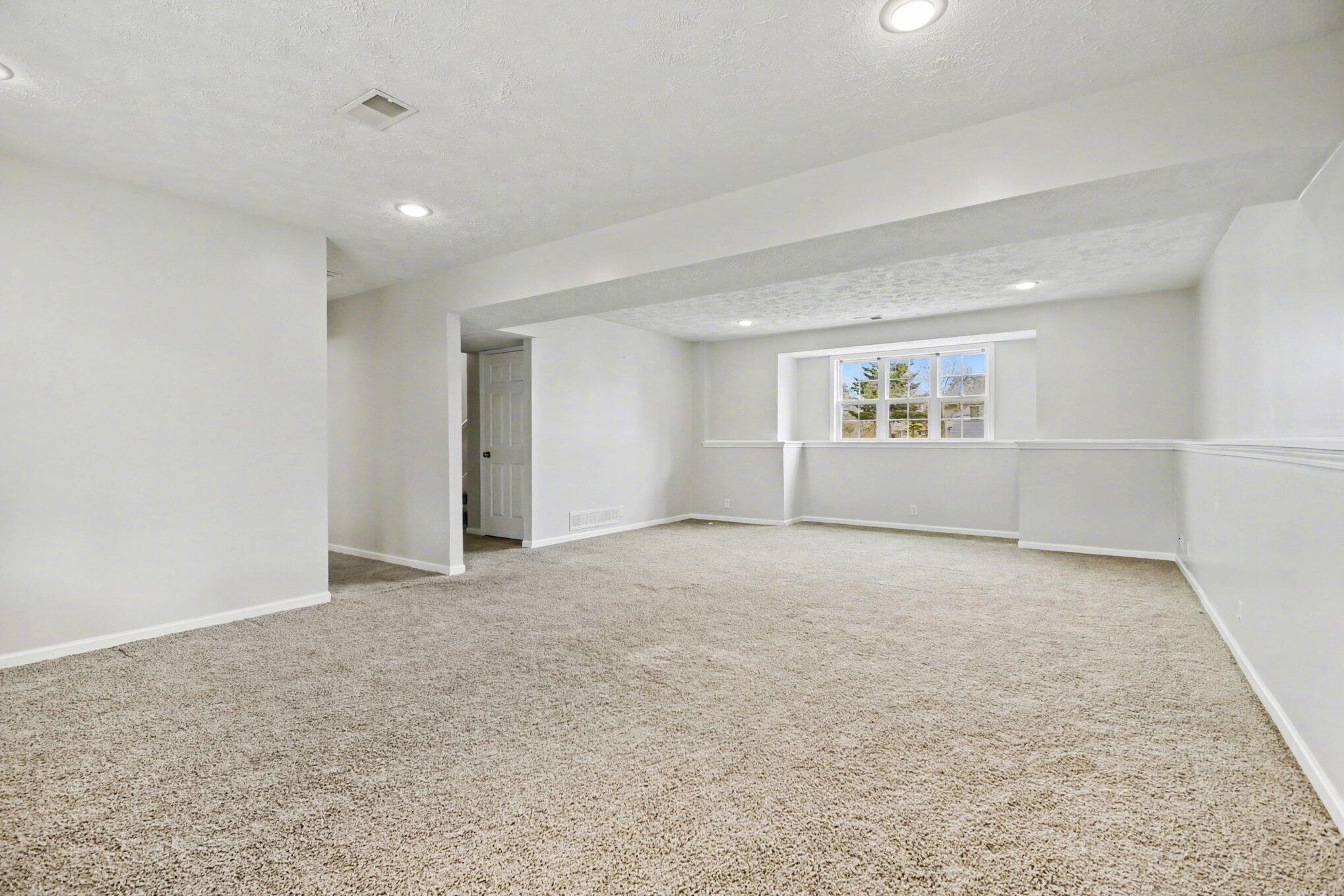 5151 Taylor Ridge Drive Southeast Kentwood, MI 49512 - Photo 17 of 27 017_file_1646
