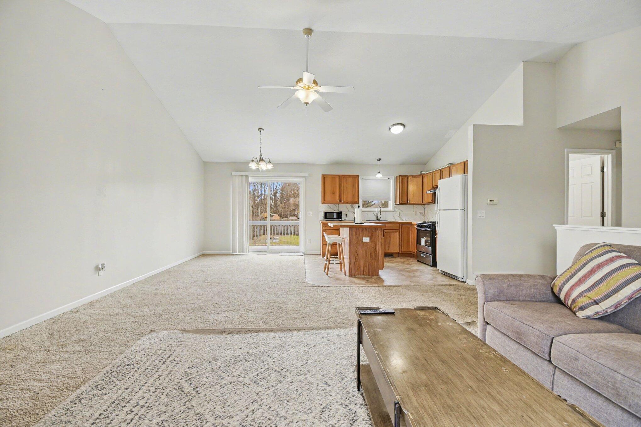 5151 Taylor Ridge Drive Southeast Kentwood, MI 49512 - Photo 5 of 27 005_file_7049