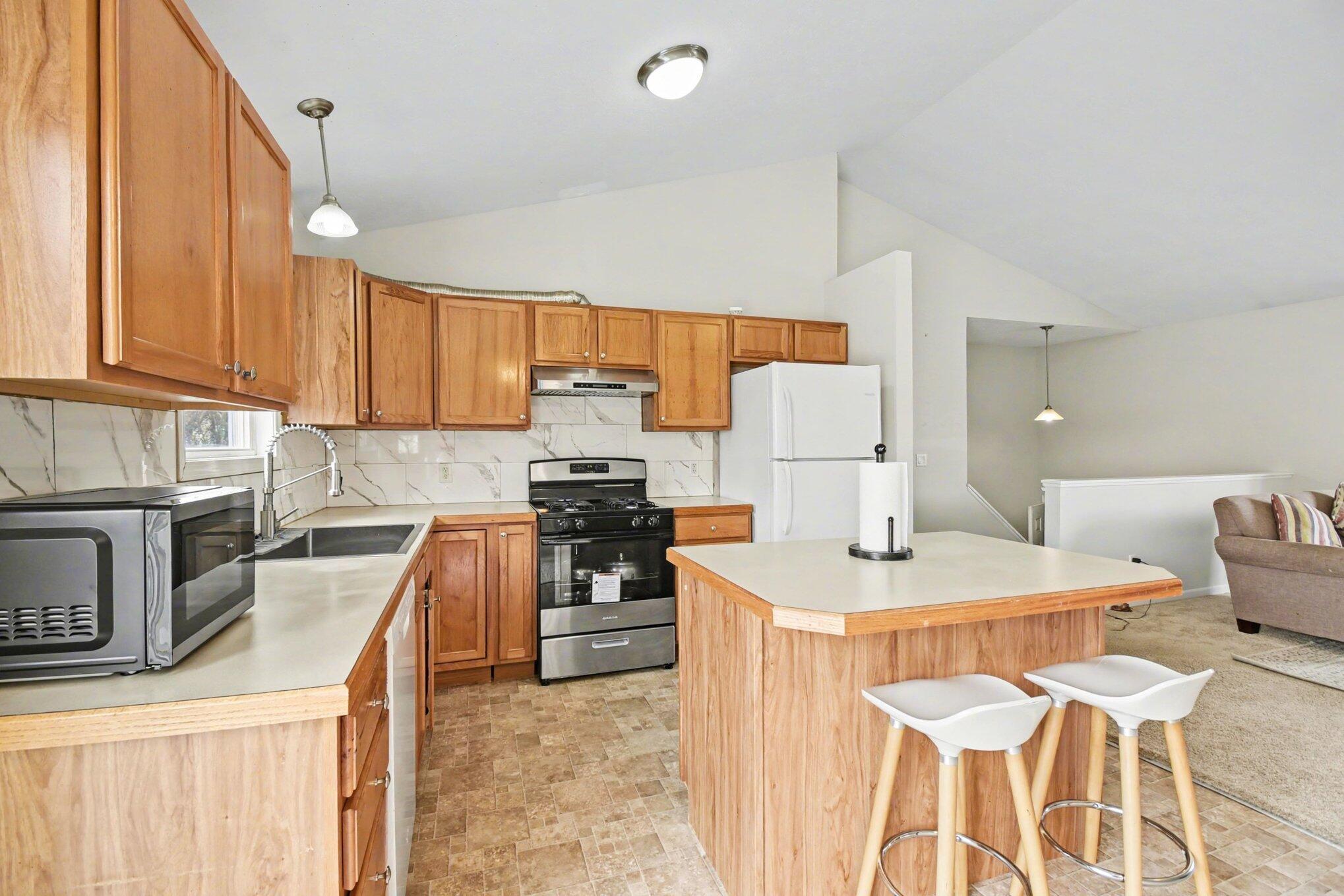 5151 Taylor Ridge Drive Southeast Kentwood, MI 49512 - Photo 7 of 27 007_file_5889