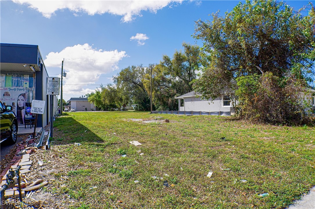 1928 Jefferson Avenue Fort Myers, FL 33901 - Photo 2 of 3 a view of a house with a yard