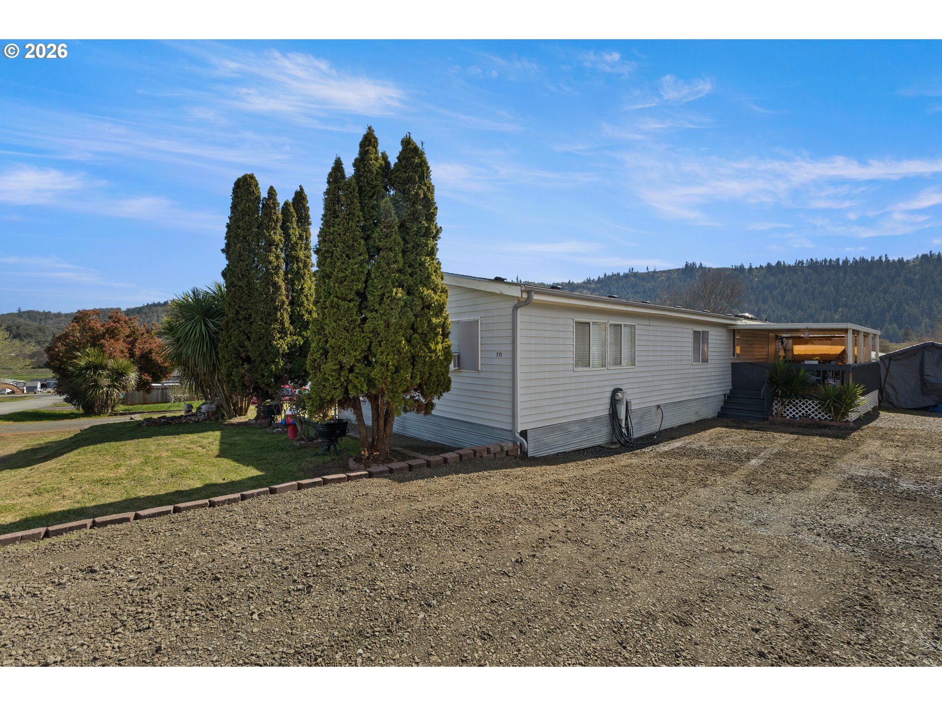 771 Southeast Hall Street Winston, OR 97496 - Photo 4 of 48