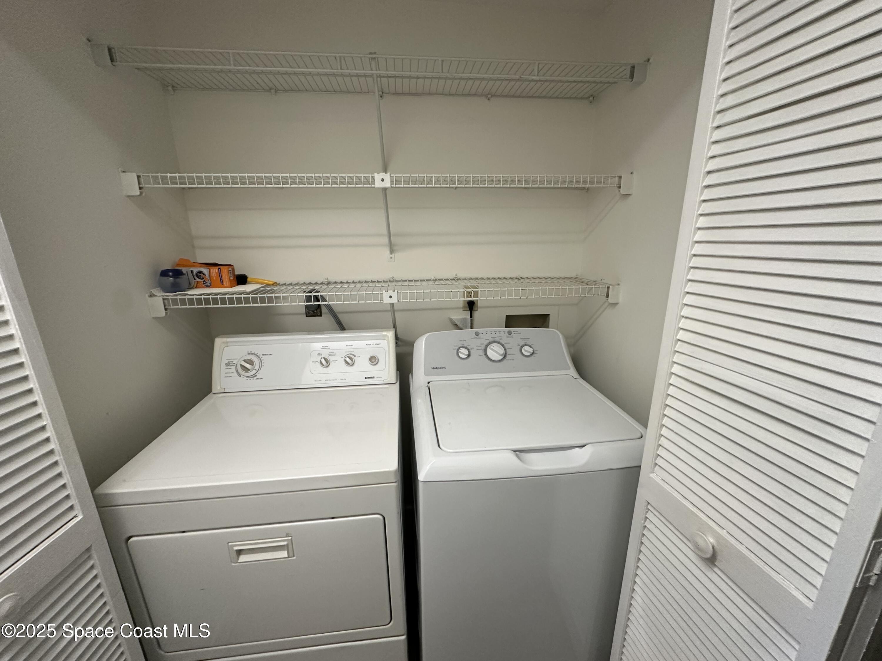 8520 Highway 1, Unit H1 Micco, FL 32976 - Photo 12 of 24 laundry