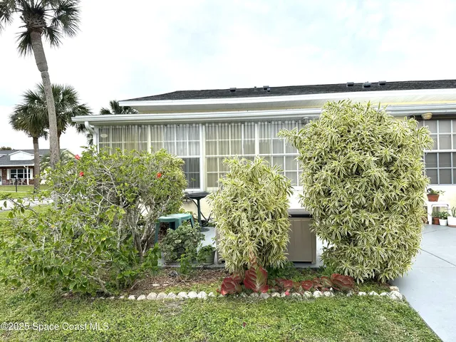 $175,000 | 8520 Highway 1, Unit H1, Micco, FL 32976