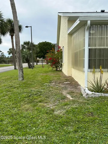 $175,000 | 8520 Highway 1, Unit H1, Micco, FL 32976