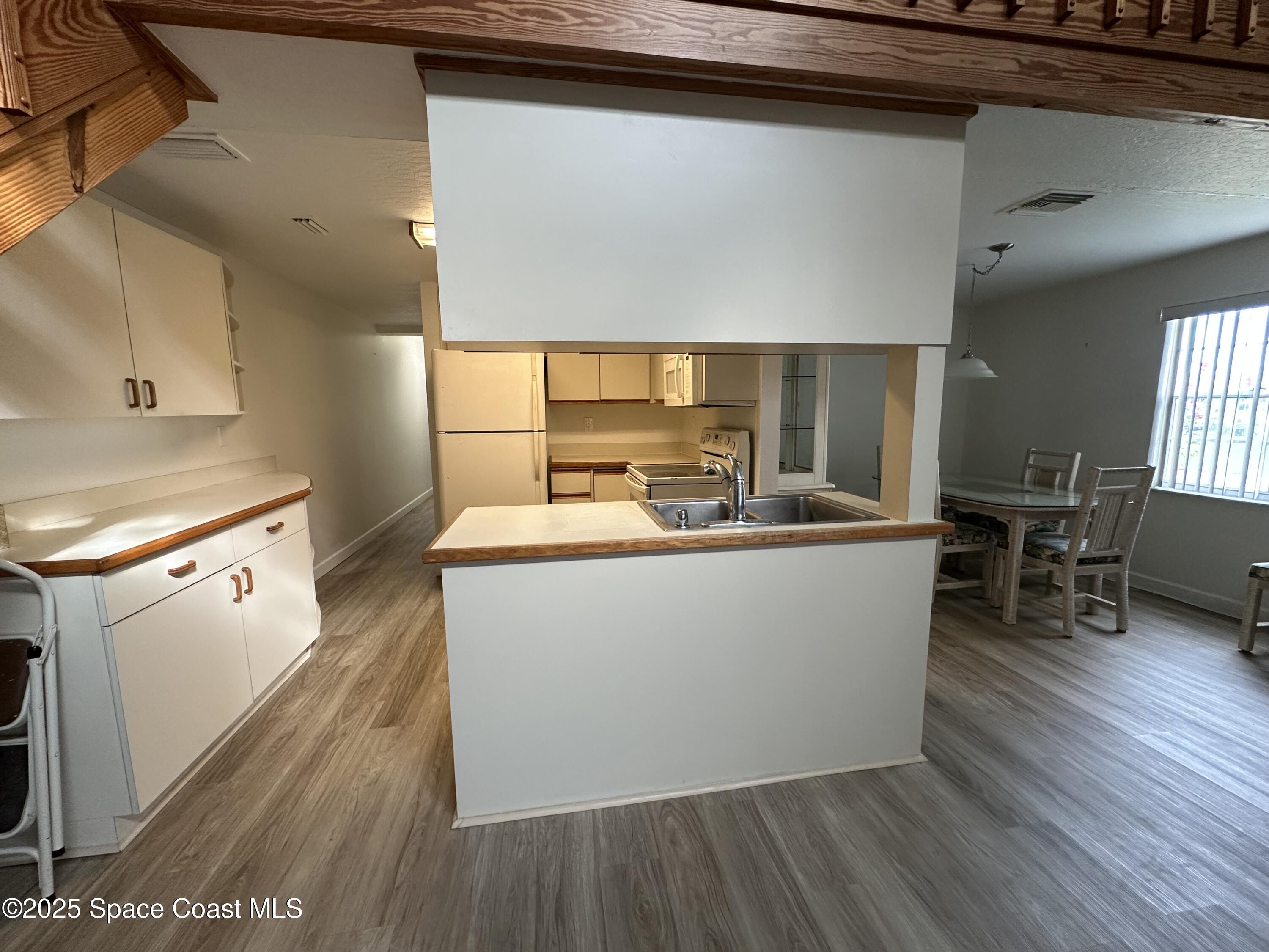 8520 Highway 1, Unit H1 Micco, FL 32976 - Photo 5 of 24 kitchen