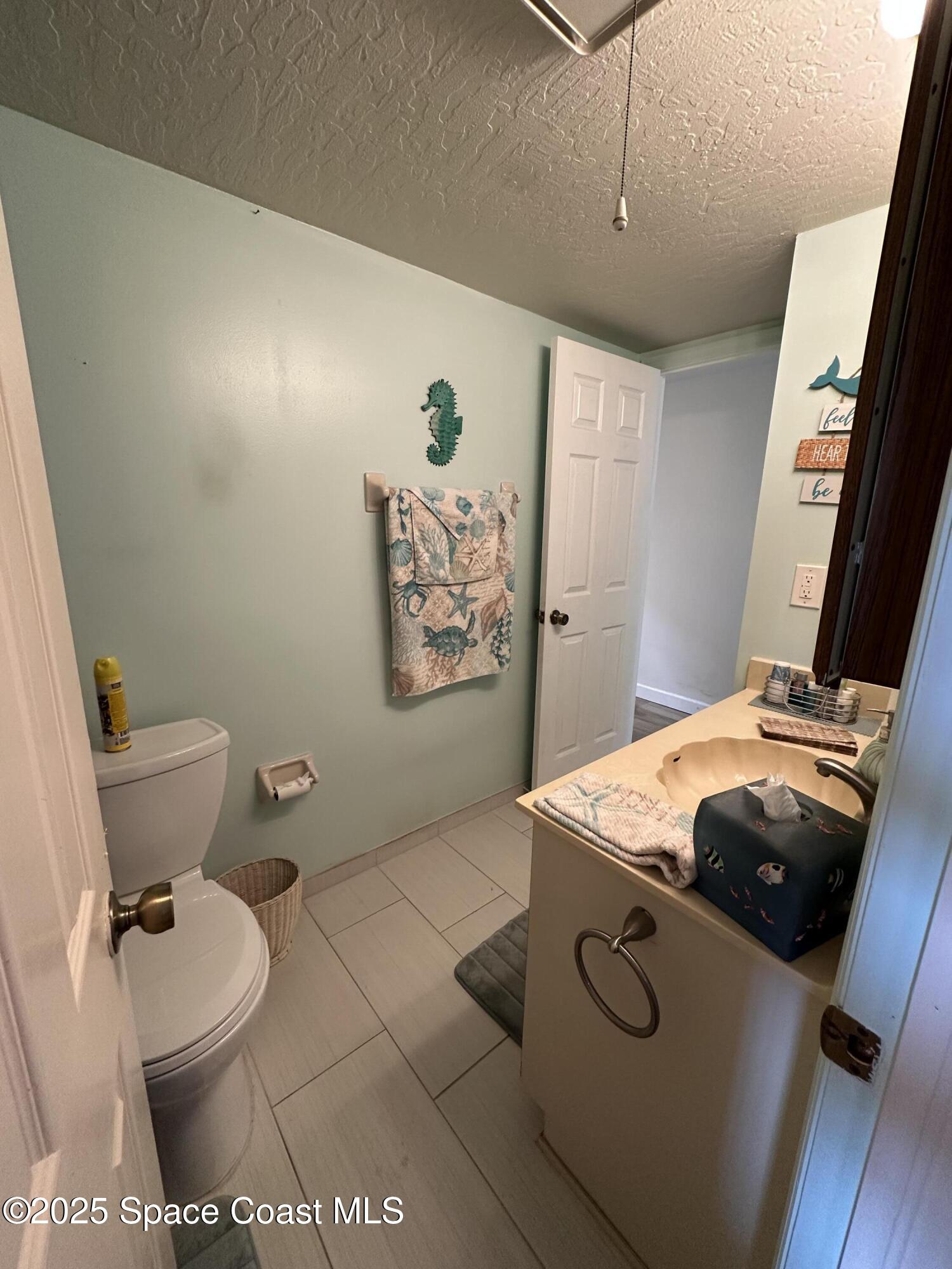 8520 Highway 1, Unit H1 Micco, FL 32976 - Photo 8 of 24 guest bath