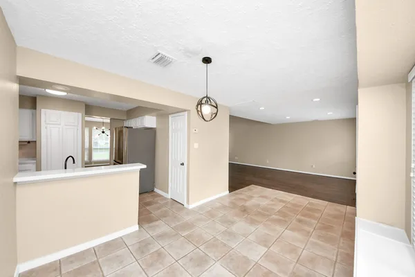 $2,400 | 3834 Carya Circle, Sugar Land, TX 77479