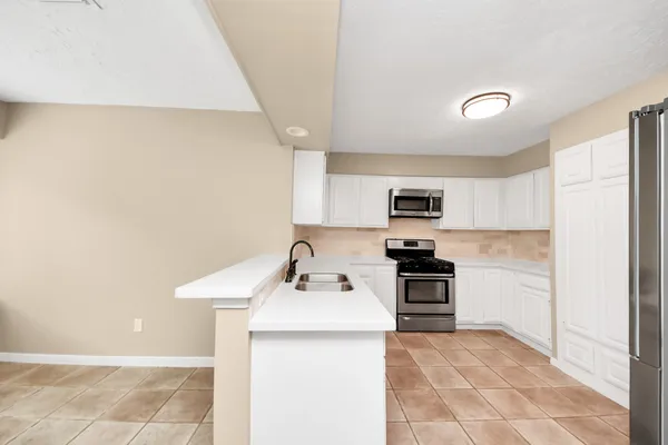 $2,400 | 3834 Carya Circle, Sugar Land, TX 77479