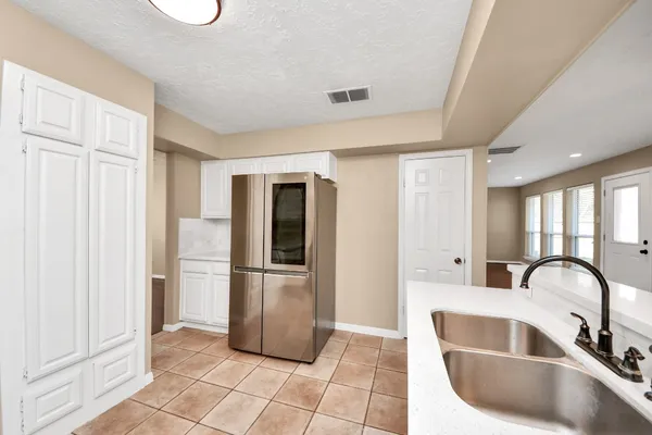 $2,450 | 3834 Carya Circle, Sugar Land, TX 77479