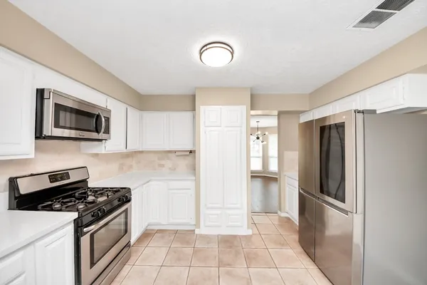 $2,450 | 3834 Carya Circle, Sugar Land, TX 77479