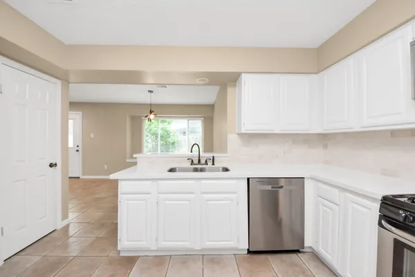 $2,400 | 3834 Carya Circle, Sugar Land, TX 77479