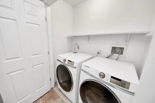 $2,400 | 3834 Carya Circle, Sugar Land, TX 77479