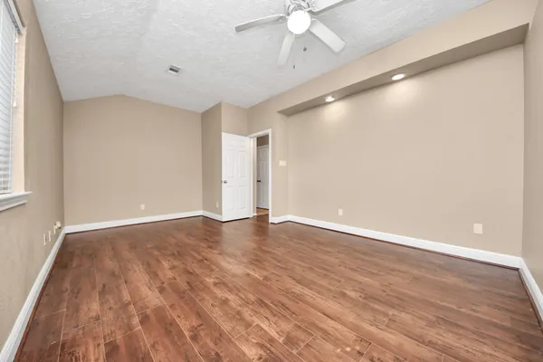 $2,400 | 3834 Carya Circle, Sugar Land, TX 77479