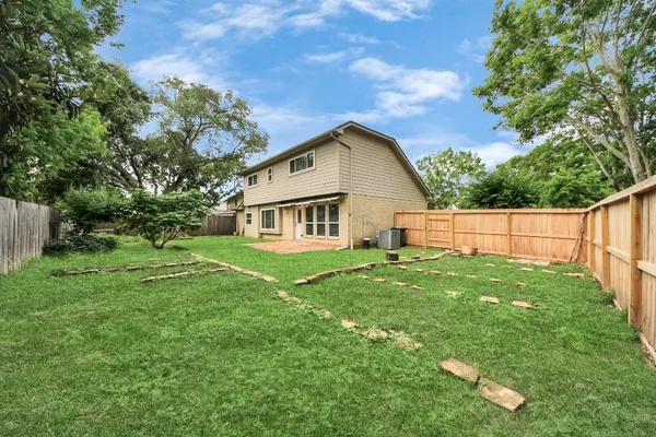 $2,450 | 3834 Carya Circle, Sugar Land, TX 77479