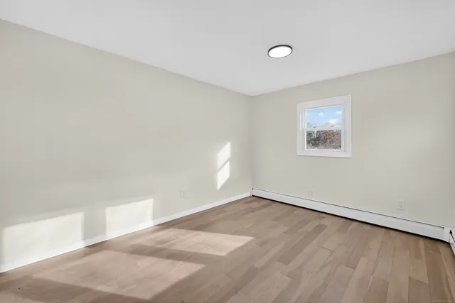 $439,900 | 2064 Long Hill Road, Guilford, CT 06437