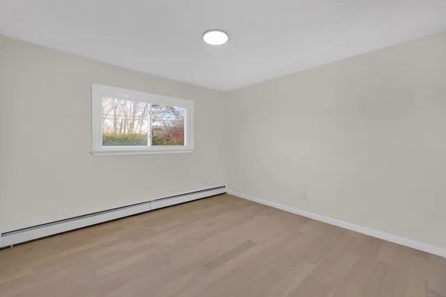 $439,900 | 2064 Long Hill Road, Guilford, CT 06437