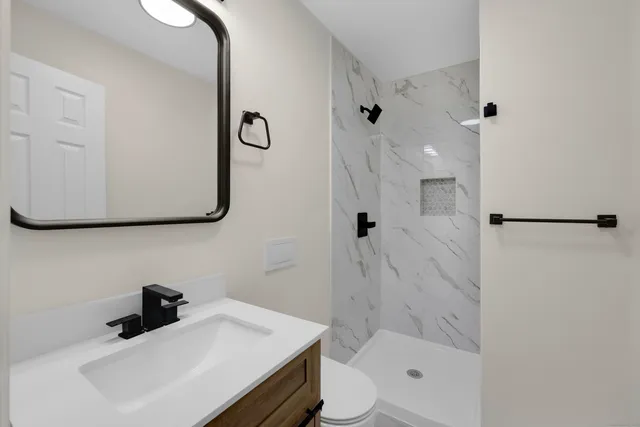 $439,900 | 2064 Long Hill Road, Guilford, CT 06437