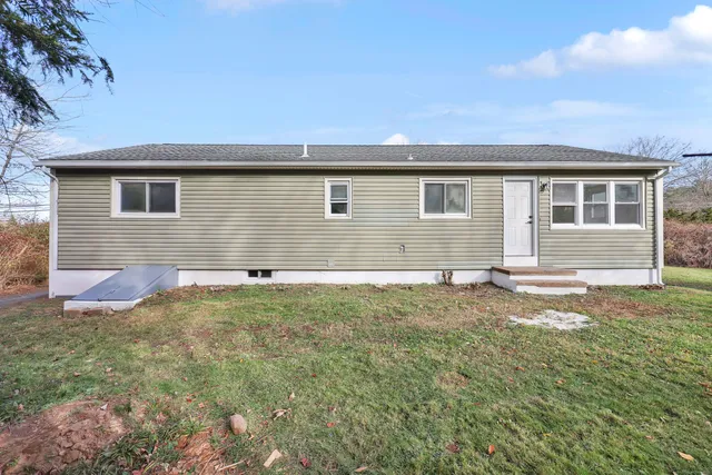 $439,900 | 2064 Long Hill Road, Guilford, CT 06437