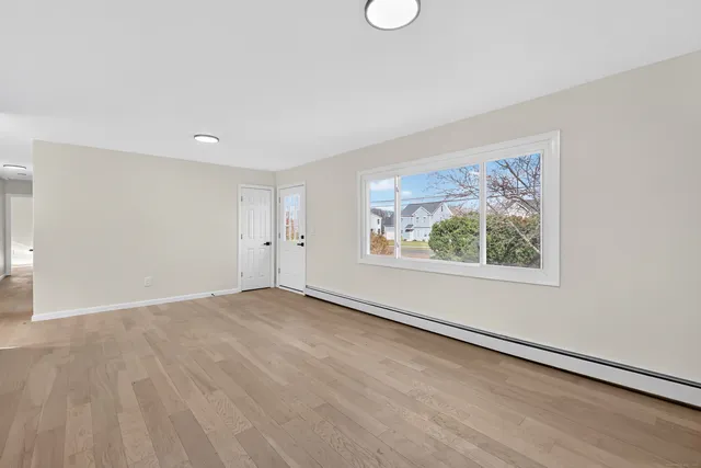 $439,900 | 2064 Long Hill Road, Guilford, CT 06437