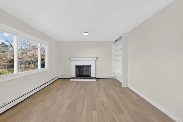 $439,900 | 2064 Long Hill Road, Guilford, CT 06437