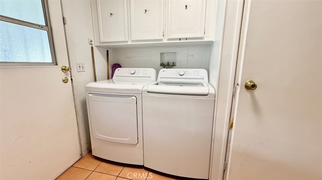 23301 Ridge Rte Drive, Unit 47 Laguna Hills, CA 92653 - Photo 16 of 30 Washer Dryer room