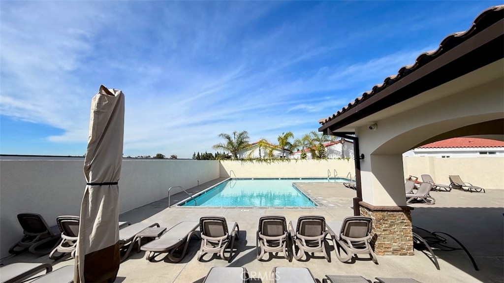 23301 Ridge Rte Drive, Unit 47 Laguna Hills, CA 92653 - Photo 25 of 30 Community clubhouse pool