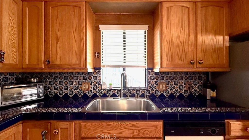 23301 Ridge Rte Drive, Unit 47 Laguna Hills, CA 92653 - Photo 8 of 30