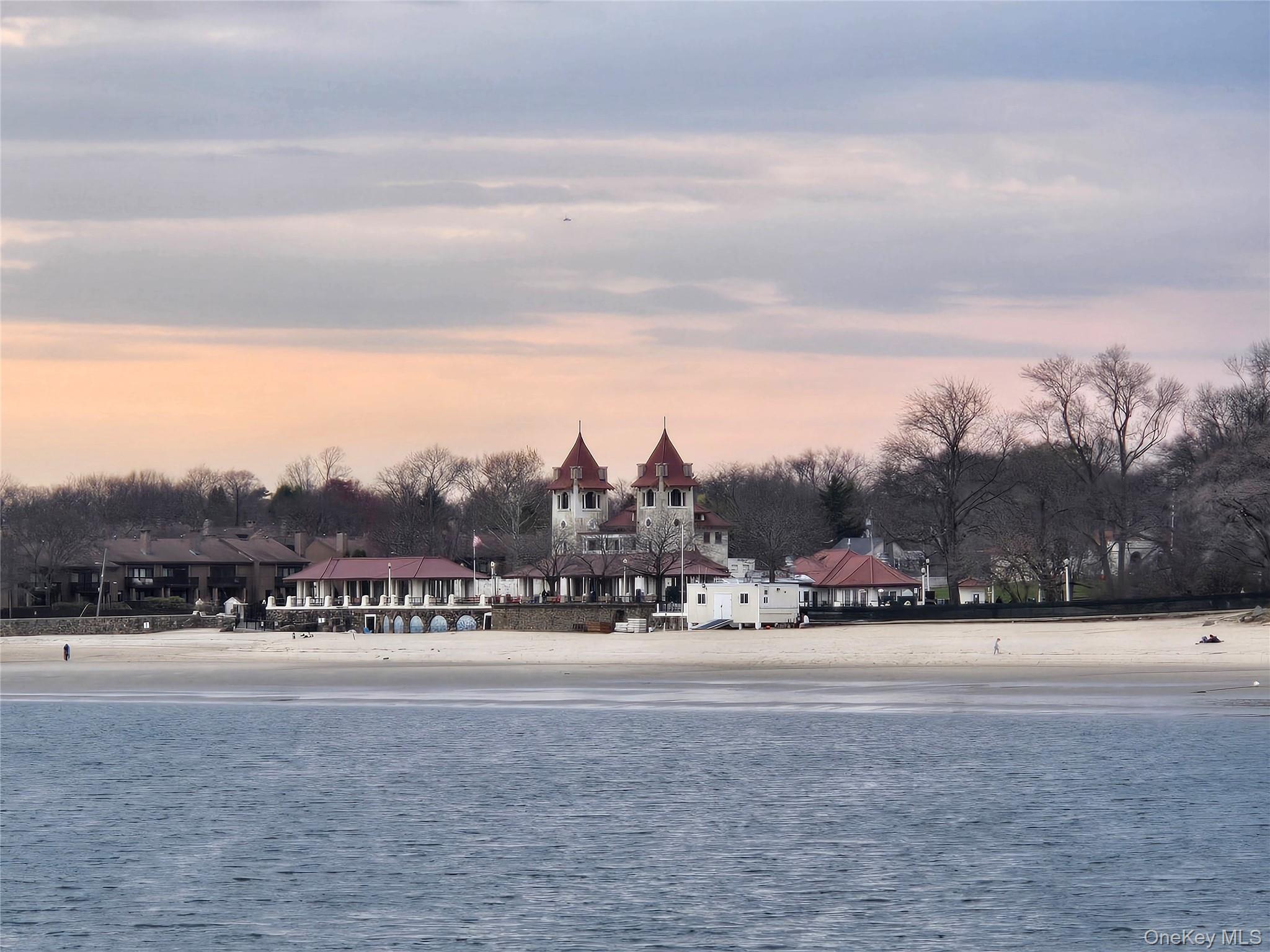 6 Davis Avenue, Unit A11 Rye, NY 10580 - Photo 22 of 23 Rye Beach.