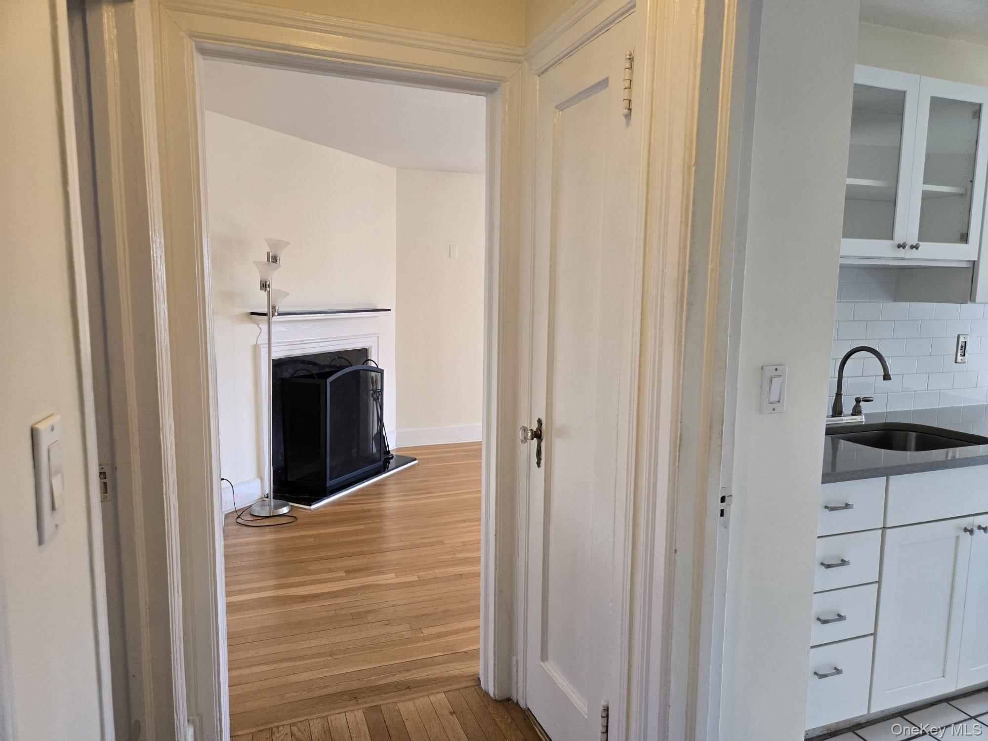 6 Davis Avenue, Unit A11 Rye, NY 10580 - Photo 3 of 23 View from entrance hall.