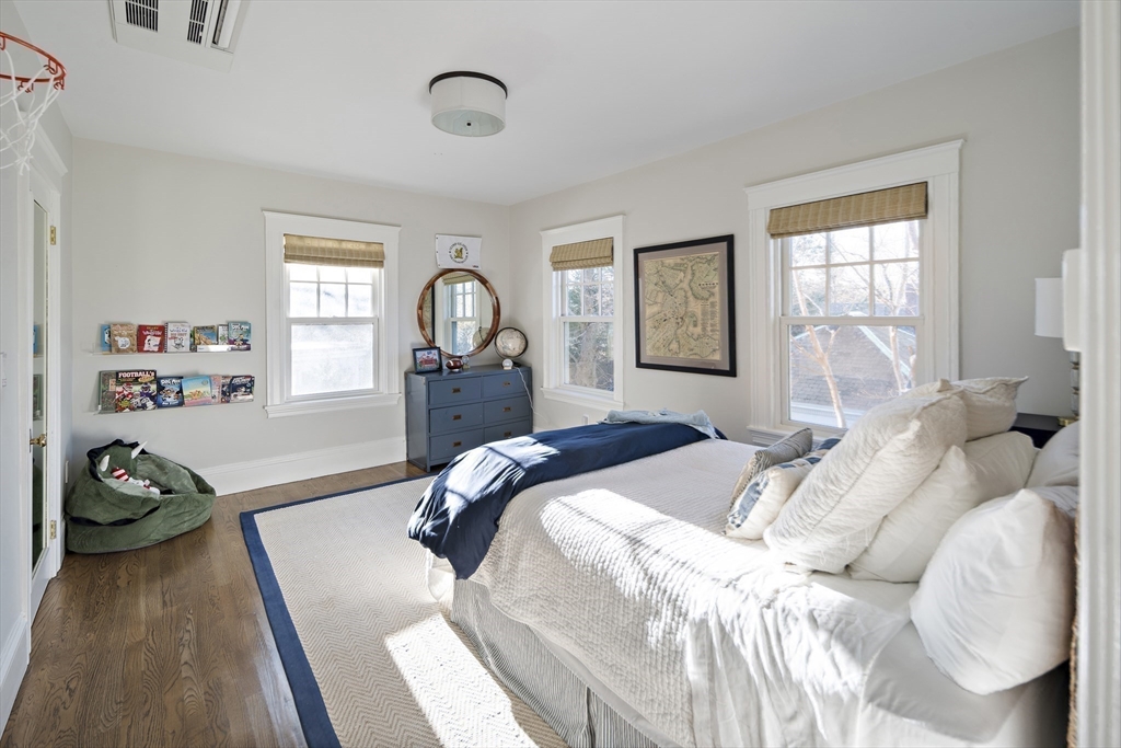 265 Dean Road Brookline, MA 02445 - Photo 22 of 40