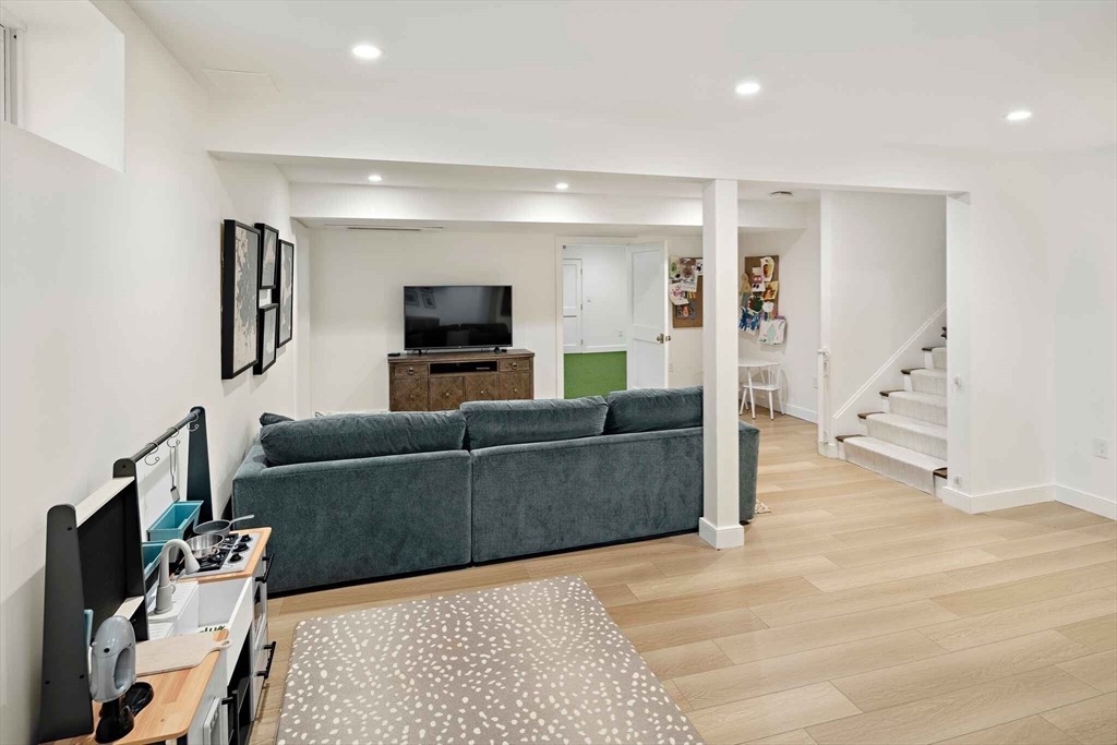 265 Dean Road Brookline, MA 02445 - Photo 32 of 40