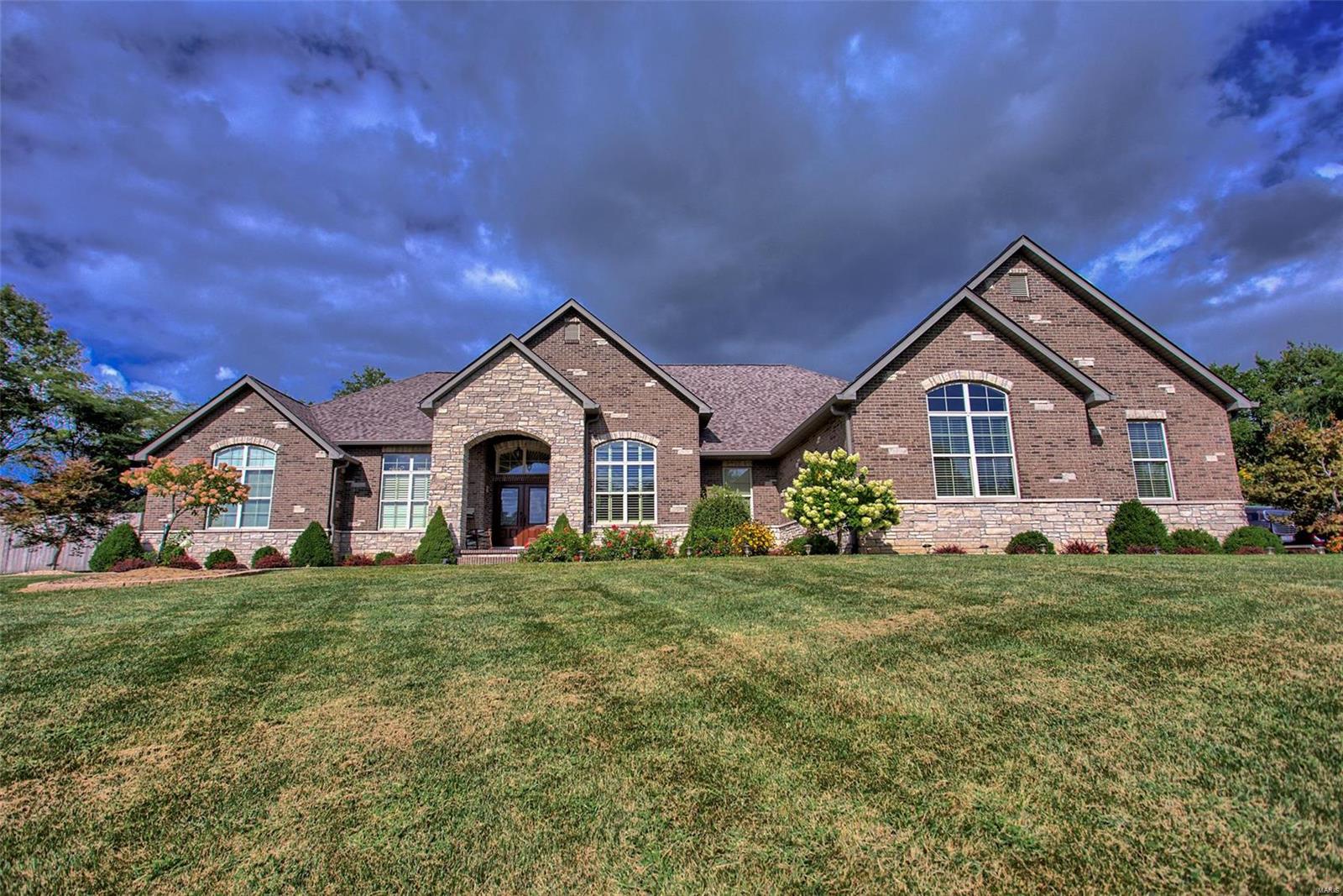 5208 Hazel Road Edwardsville, IL 62025 - Photo 1 of 93 Gallery Image 1