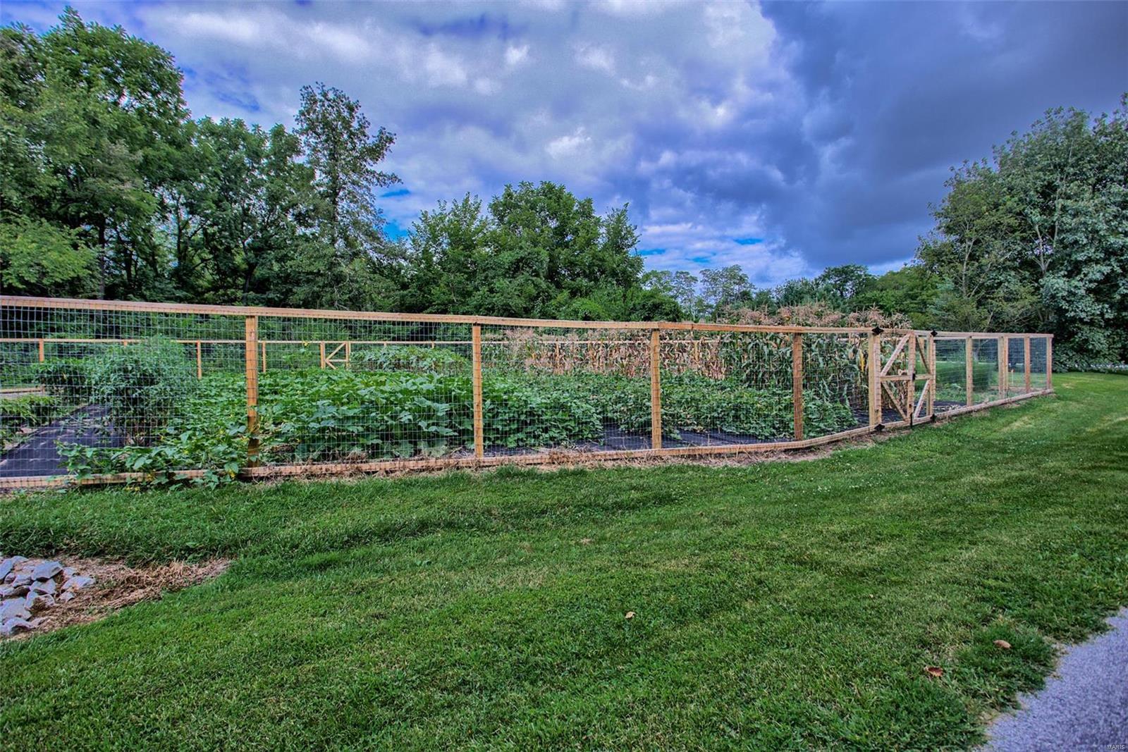 5208 Hazel Road Edwardsville, IL 62025 - Photo 73 of 93 Gallery Image 73