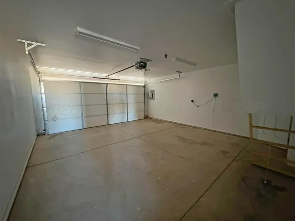 $205,000 | 612 Poplar Avenue, Cactus, TX 79029