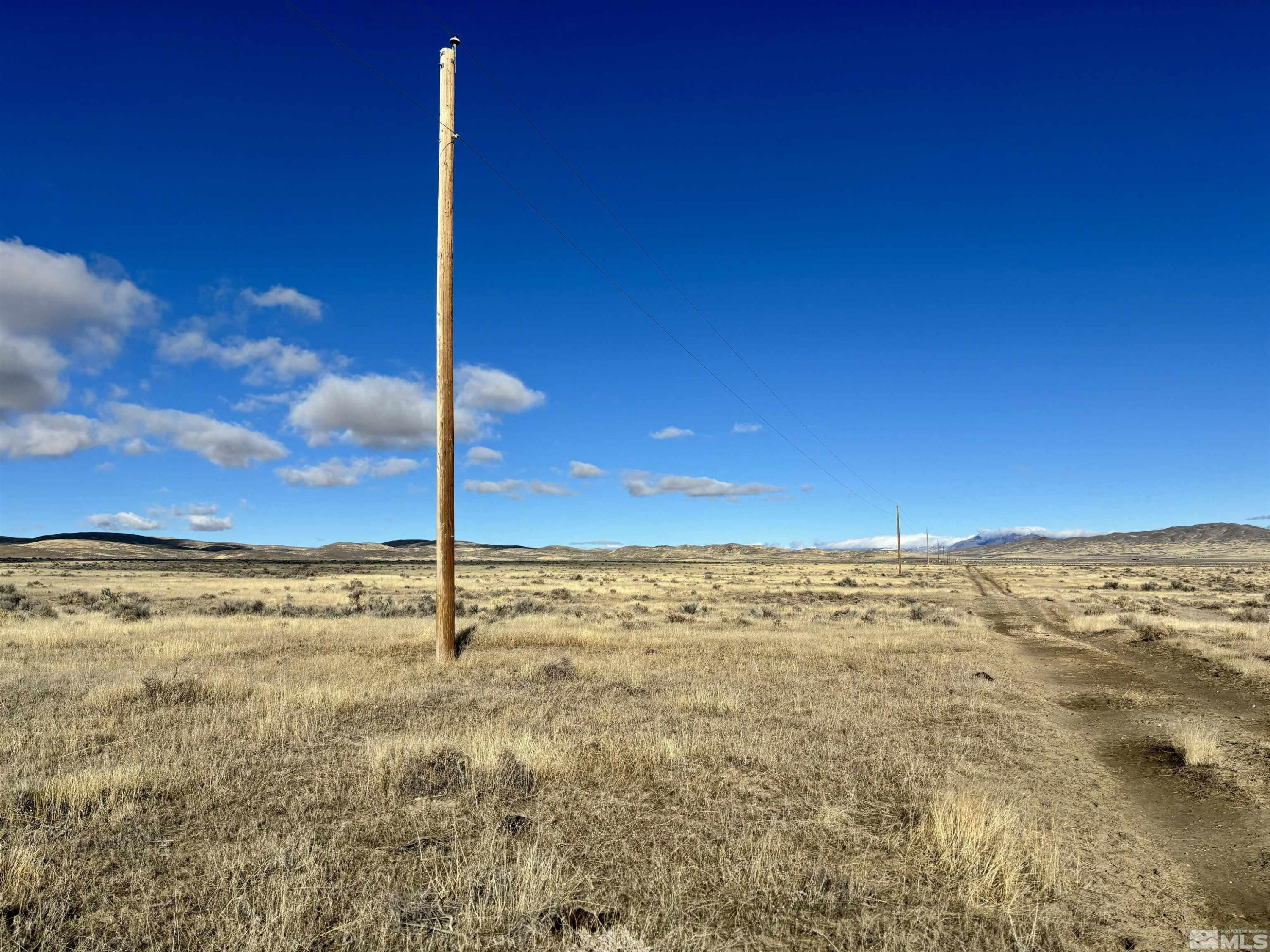 41.93-acres Sierra Pass Road Winnemucca, NV 89445 - Photo 6 of 13 a view of a yard with an ocean